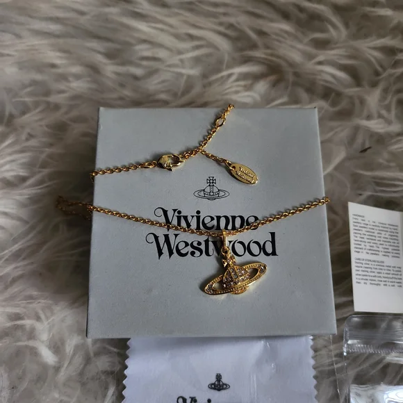 Vivienne Westwood Gold Necklace - Picture 3 of 7